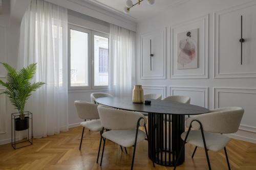 Plaka Apartamento | Timeless Plaka Retreat
