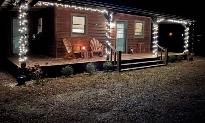 Clayton Cabina | Timpson Creek Cabin