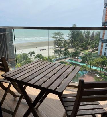 Kuantan Apartamento | Timurbay’s hospitality awaits you at the Seafront.