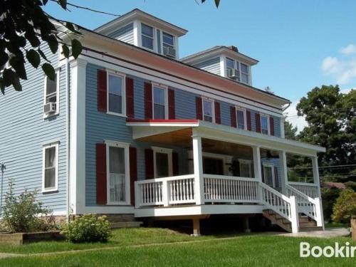 Walden Cama Y Desayuno | Tin Brook Bed & Breakfast
