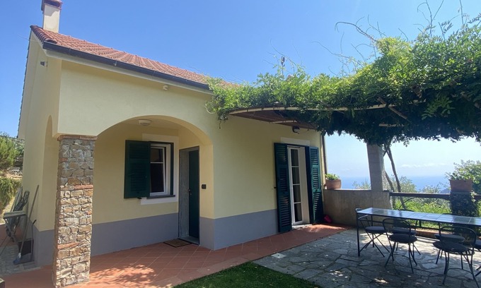 Moneglia Casa | TINA HOUSE "The Oleander"