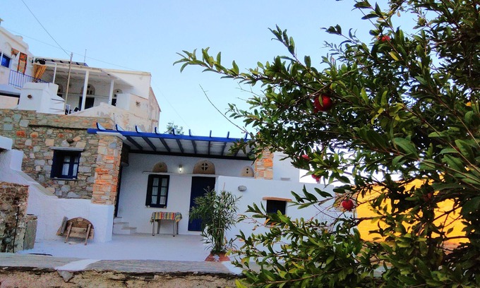 Megas Yialos-Nites Cabaña | Casa rural tradicional Tinos en un pueblo auténtico