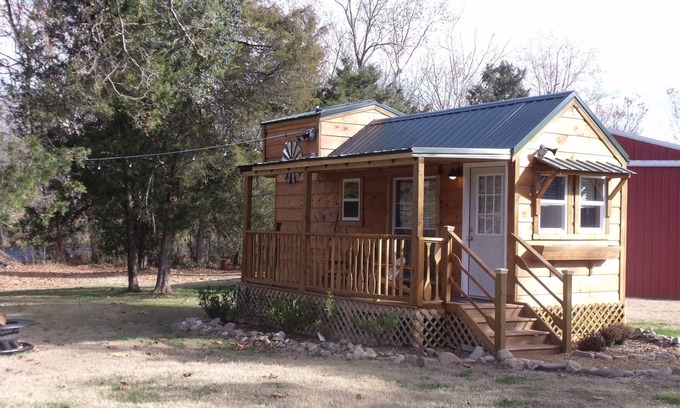 Elizabethton Cabina | Tiny cabin with sleeping loft