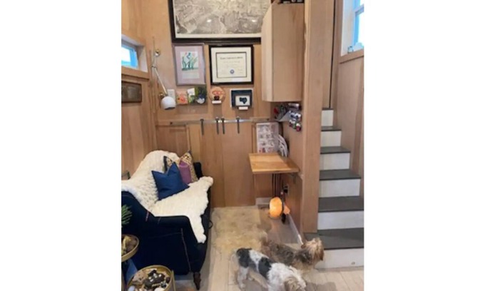 East New York Casa | TINY FULL Bdrm/Bthrm PRIVATE DRIVEWAY in BROOKLYN