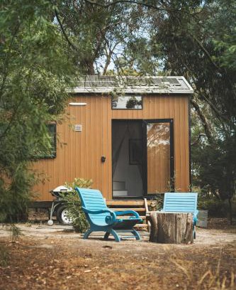 Newham Casa | Tiny Hideaway at Cloverhills by Tiny Away