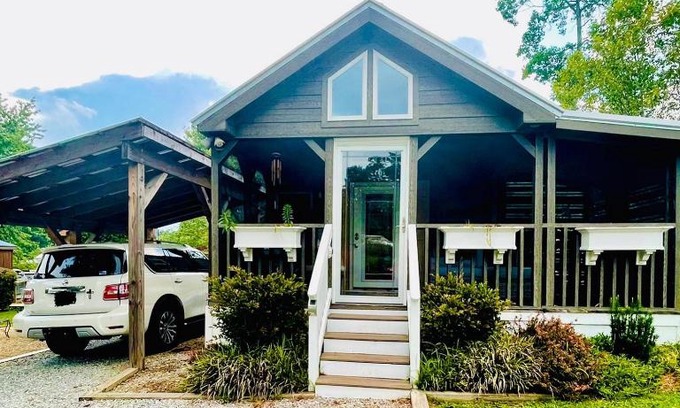 Upward Casa | Tiny Home, Big Escape