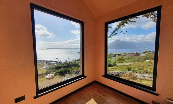 Sleat Casa | Tiny Home in Isle of Skye - Pet Friendly