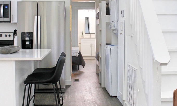 Tracy City Cabaña | Tiny Home in the woods with Hot tub, swing and hiking trails