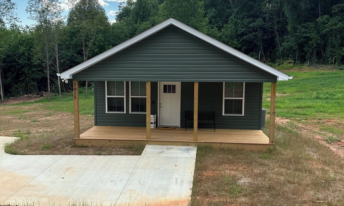 Oconee County Casa | Tiny home in Walhalla,SC-foothills Blue Ridge Mountains: near Clemson