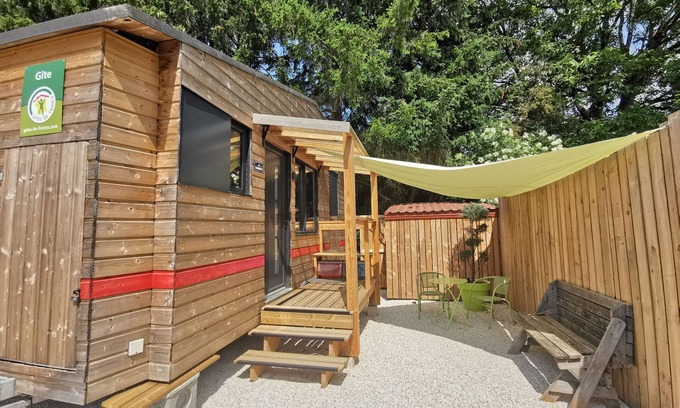 Verbiesles Casa | Tiny Home 'La Charmotte' con terraza privada, Wi-Fi y aire acondicionado