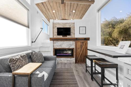 Lindsay Casa | Tiny Home | Lewis Ranch 1