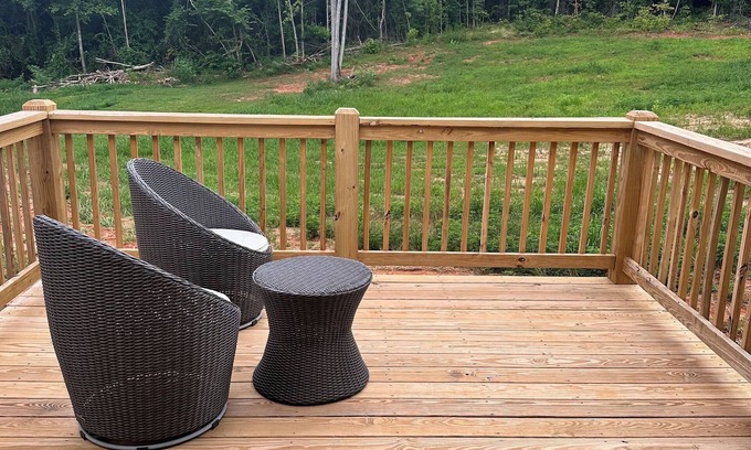 Oconee County Casa | Tiny home located in Walhalla - foothills of Blue Ridge Mountains.