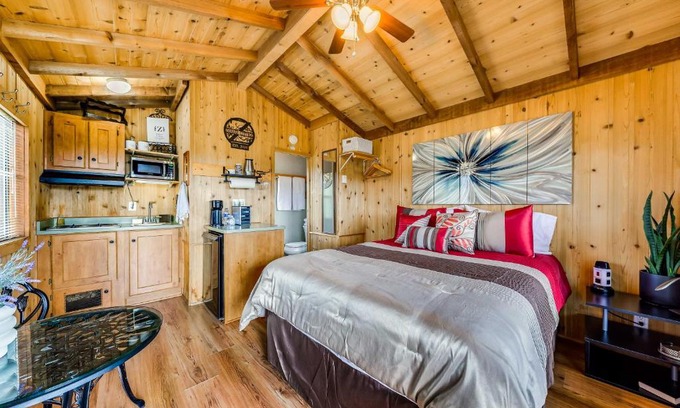 Mayhill Apartamento | Tiny Home with Covered Porch in Cloudcroft Area!