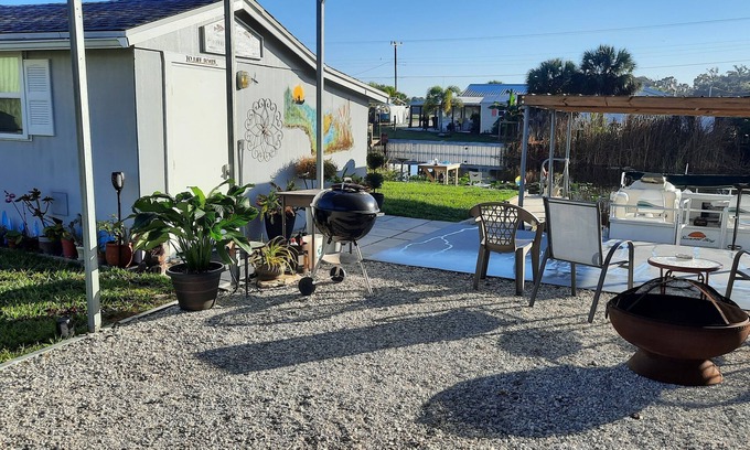 Buckhead Ridge Cabaña | Private Cottage (fisherman paradise)