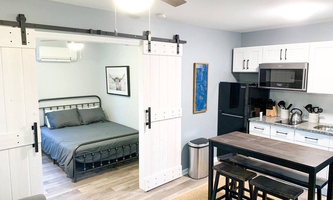 Durham Cabaña | Tiny house- near Duke University/Hospital, walk to food