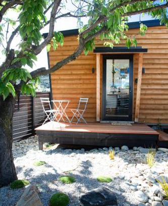 Wanaka Apartamento | Tiny house with mountain views, indoor and outdoor fire, private courtyard garden