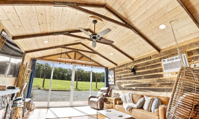 French Village Apartamento | Tiny Houses of French Village Tranquil & Relaxing