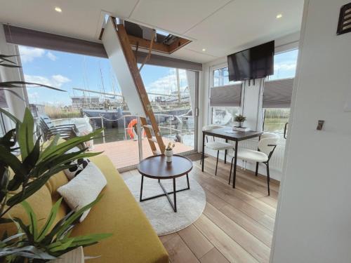 Zeewolde Alquiler De Eote | Tiny lake houses near the beach and centre by Weltevreden Experience
