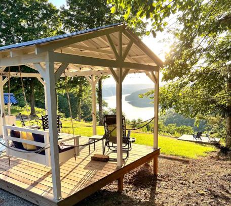 Monticello Casa | TinyLakeview Cottage