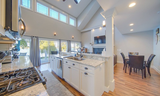 Sand Creek Casa | Tipton Home w/ Private Lakefront & Fire Pits!