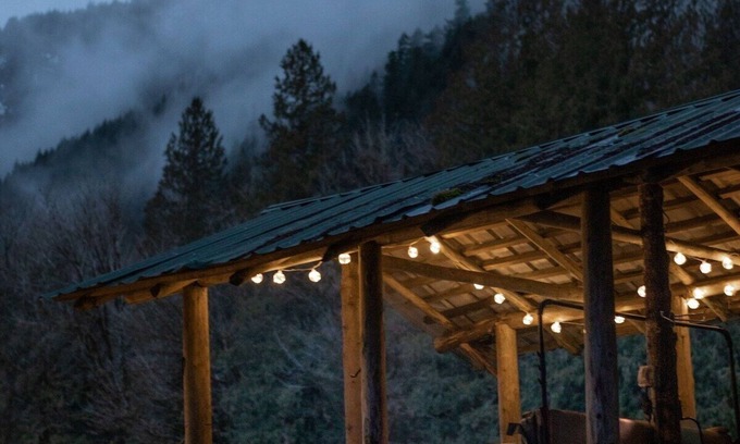 Index Cabina | Tire Swing · O'Neill Cabin - a rustic reclaimed retreat