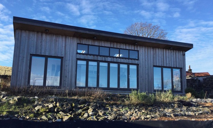Oban Cabaña | TIRLAGGAN HOUSE, pet friendly, character holiday cottage in Lismore