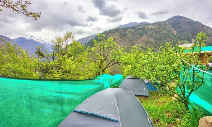 Banjar Cama Y Desayuno | Tirthan Height - Facing toward Snow View
