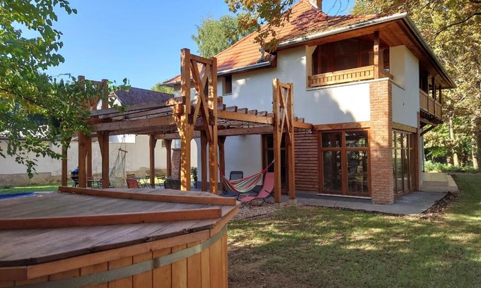 Tiszalok Casa | Tiszára néző heverésző - Lounger overlooking the Tisza river