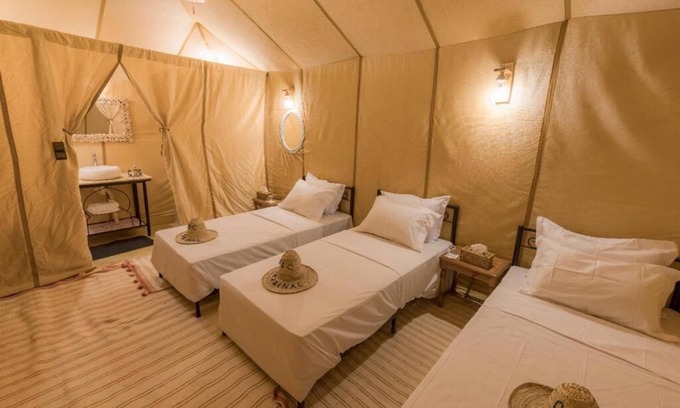 Taouz Alquiler De RV | Titanic Merzouga Camp - Basic Triple Room