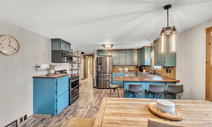 Ashwaubenon Casa | Titletown Hideaway: Spacious Boho 4 Bedroom Home by RedAwning