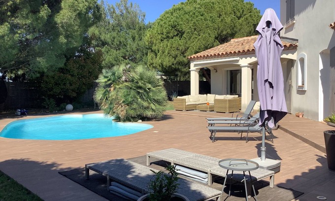 Meze Casa | Titre Provisoire
