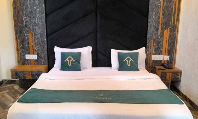 Noida Hotel | TIVORA BOUTIQUE STAY