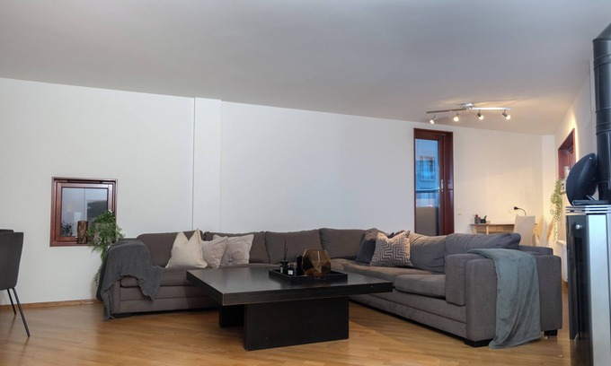 Sentrum Apartamento | Tjuvholmen Gem with Rooftop Terrace