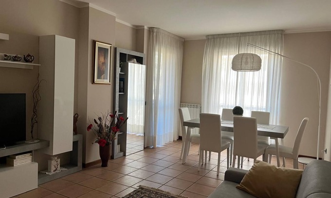 Prato Apartamento | To Florence Apartment, 2 rooms 6 guests parking space