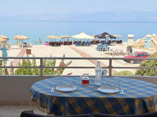 Kato Diminio Apartamento | To Kyma Seafront Apartment in Xylokastro