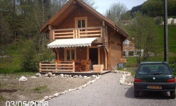 Le Val-d'Ajol Chalet De Esquí | Se alquila confortable chalet (diciembre de 2007) con piscina privada.