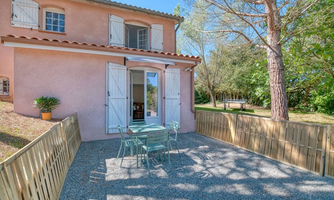 Maurens Casa | Toit Pour Vous - Escapada de relax en el pueblo, con jardín y piscina
