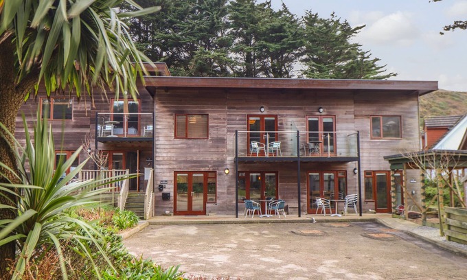 Porthtowan Cabaña | TOLCARNE, pet friendly, country holiday cottage in Porthtowan
