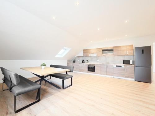 Rhein-Erft-Kreis District Apartamento | Tolstov Apartments - 5 Room Apartment - Balcony - Kitchen - Washing machine - next to Cologne