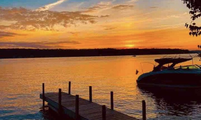 Gilford Casa | Tom’s Cabin Lake Winnipesaukee