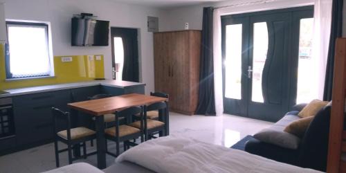 Postojna Apartamento | TOMO2