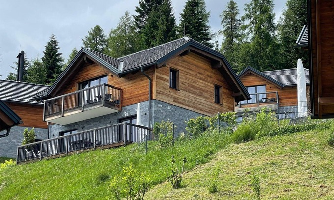 Albeck Casa | Tomtegl-Bergchalet No.12 mit Privatsauna, Infinitypool, Kamin, Fitnessraum, 1500m Seehöhe