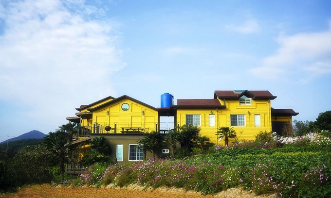 Yongnam-myeon Condominio | Tongyeong MongDol House
