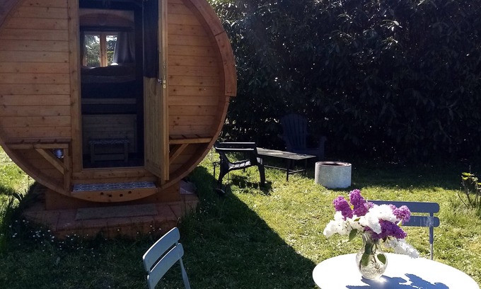 Neuilly Cabina | TONNEAU EN BOIS à Garennes sur Eure AU HAVRE DE PAIX AU BORD DE L'EURE