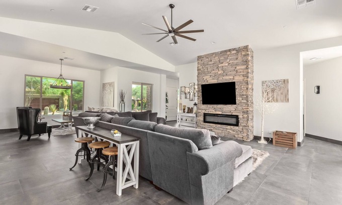 Tonto Verde Casa | TONTO VERDE GOLF, NEW 4 BDRM, 3 BA, 3 CAR GAR, SINGLE LEVEL, 3090 SF