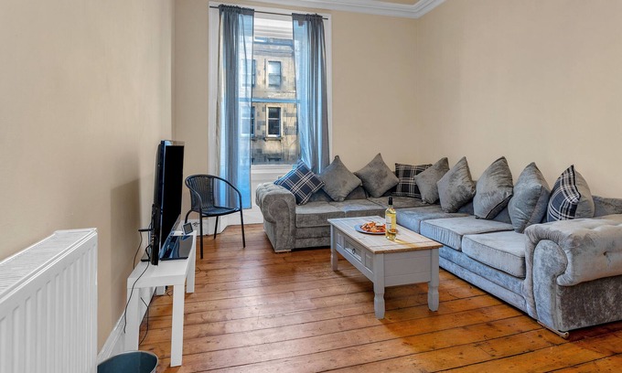 Leith Casa | Tony Asga - Jasmine Apartment