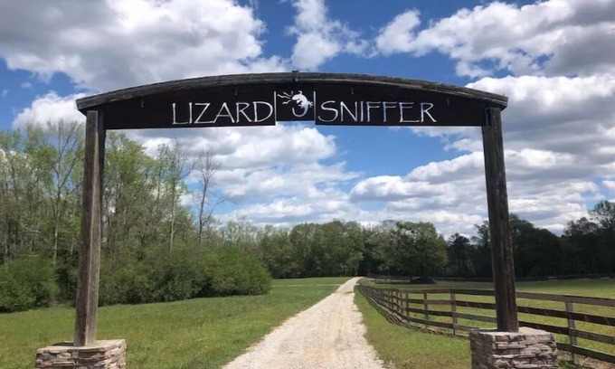 White Plains Cabina | Top Alrbnb destination now on VRBO! Awesome fishing and miles of trails!