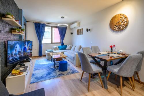 Blagoevgrad Apartamento | Top Center Retreat, Near AUBG FREE Parking