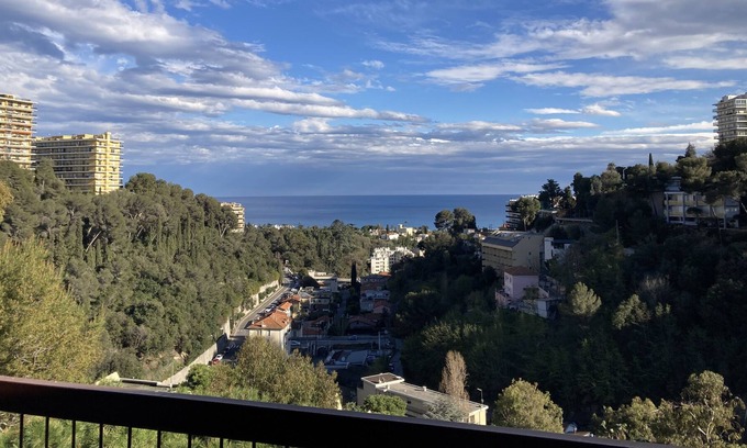 Saint Antoine Apartamento | Top floor apartment with terrace and sea view