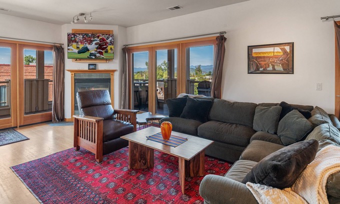 Sandpoint Condominio | Top-Floor Condo in Downtown Sandpoint - Sleeps 6